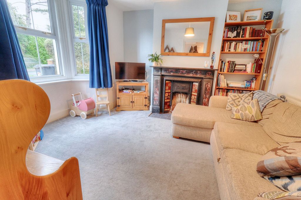 Property photo 2 of 12 Photo 2