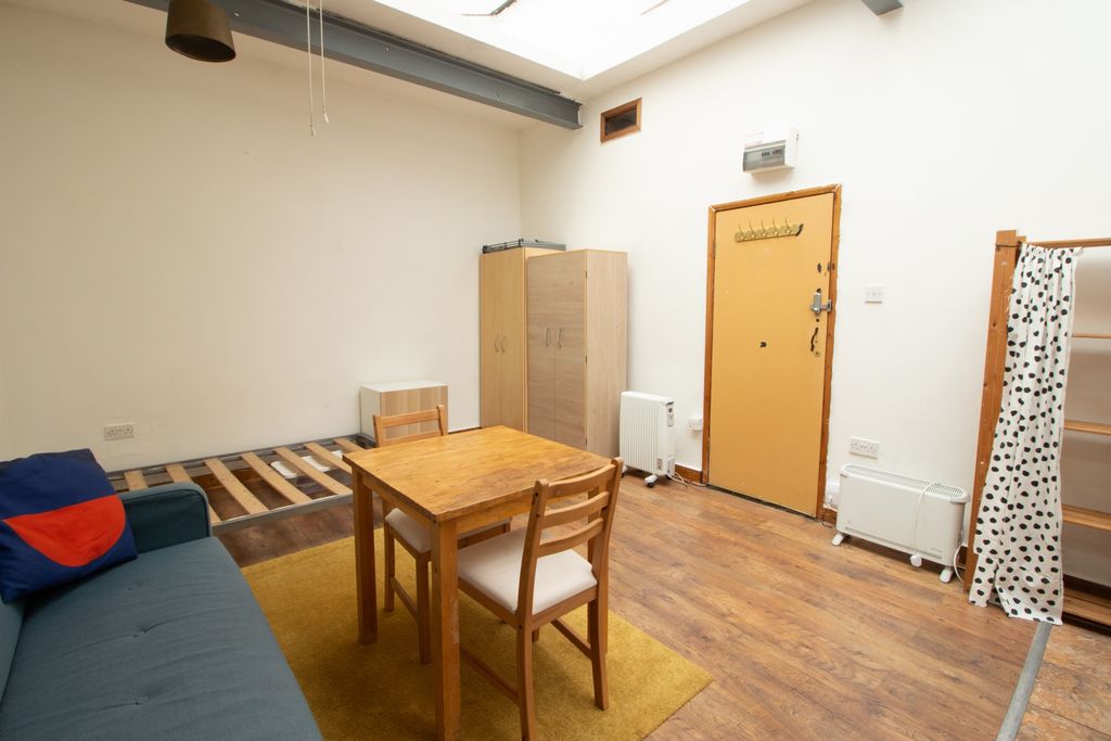 Property photo 3 of 4 Photo 3