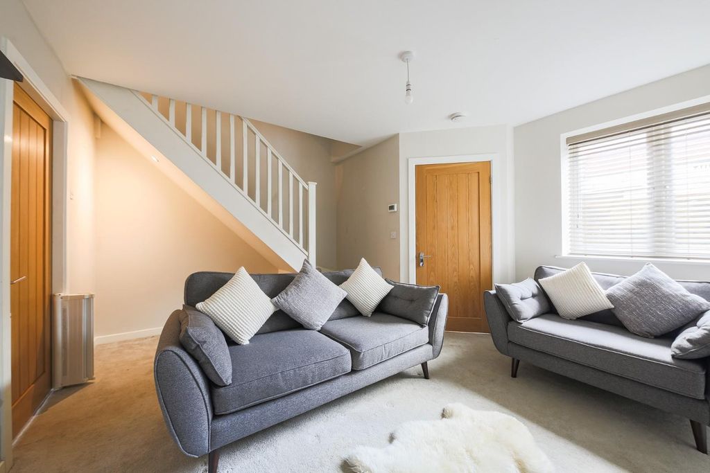 Property photo 3 of 21 Living Room