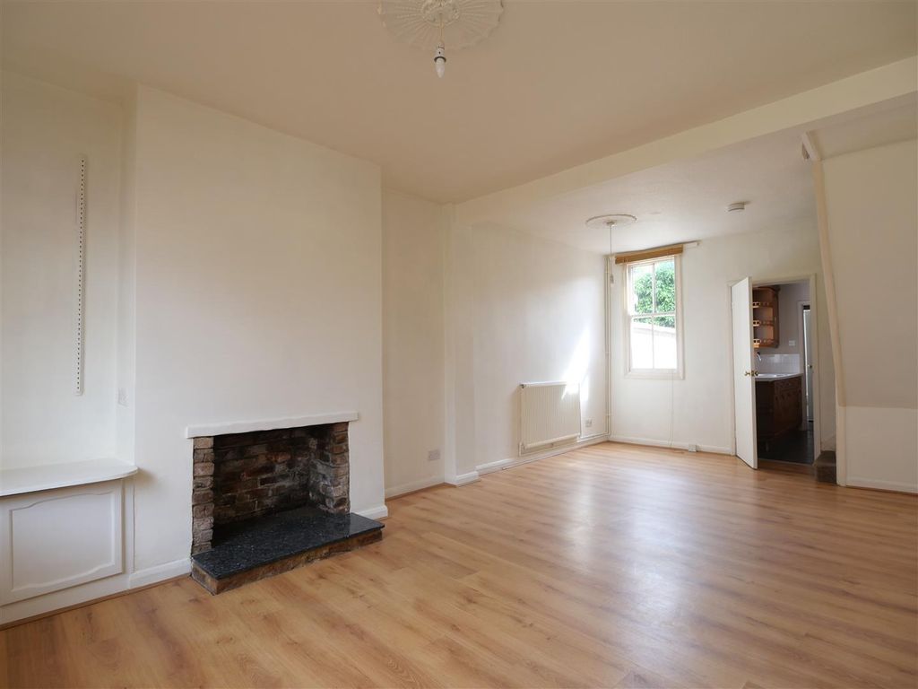 Property photo 3 of 10 l Dr.Png