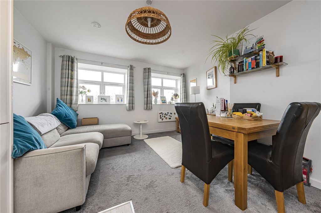 Property photo 3 of 6 Picture No. 04