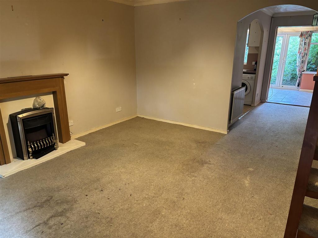 Property photo 2 of 17 Living Room
