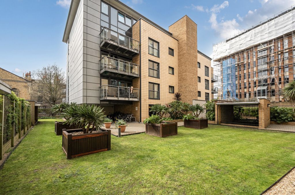 Property photo 2 of 13 Exterior