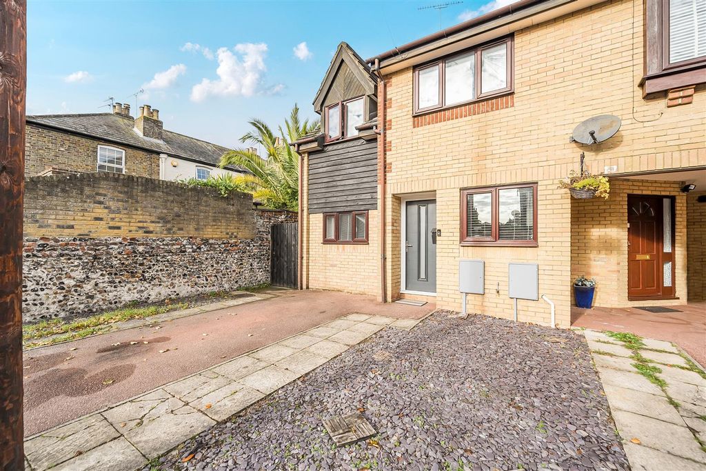 Property photo 1 of 17 1371222-17-68F8Ad85E3Fb7.Jpg