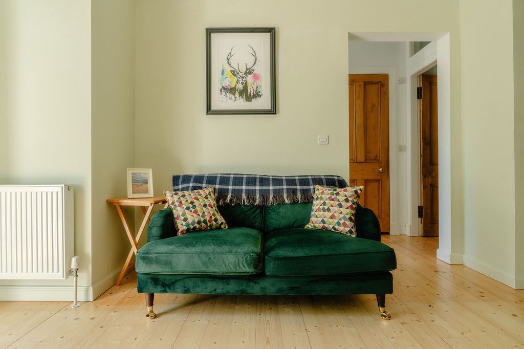 Property photo 2 of 11