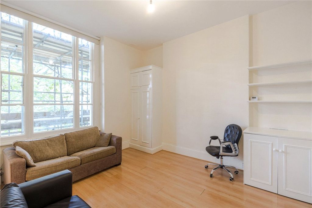 Property photo 2 of 7 Picture No. 06