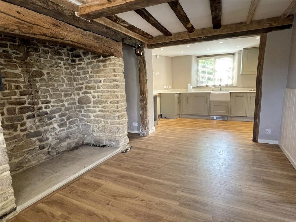 Property photo 2 of 11 Kitchen / Dining Room