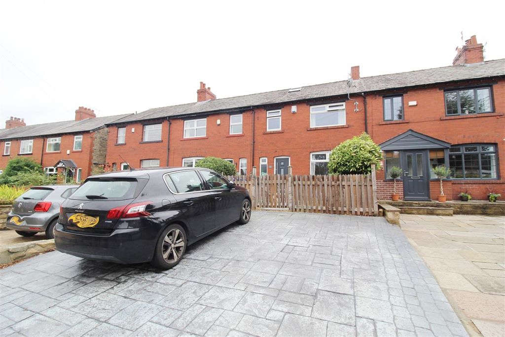Property photo 1 of 10 External