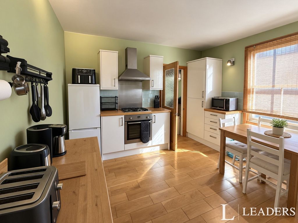 Property photo 3 of 7 Pbox-Img.Jpg