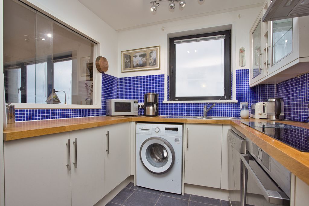 Property photo 3 of 11 Picture 3