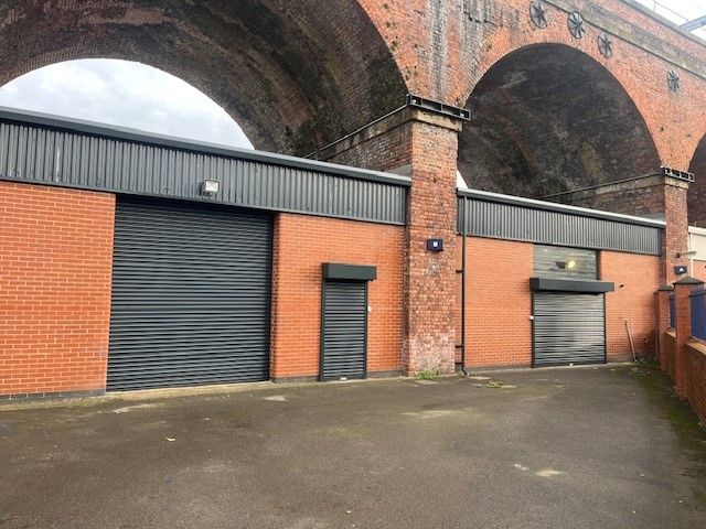 Property photo 1 of 5 The Front Of An Arch.