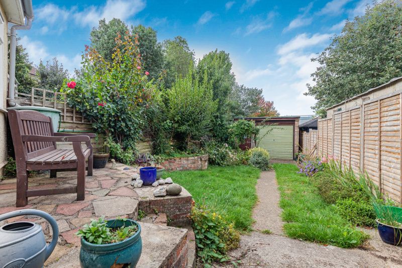 Property photo 3 of 14 Garden