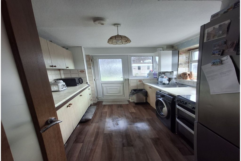 Property photo 3 of 22