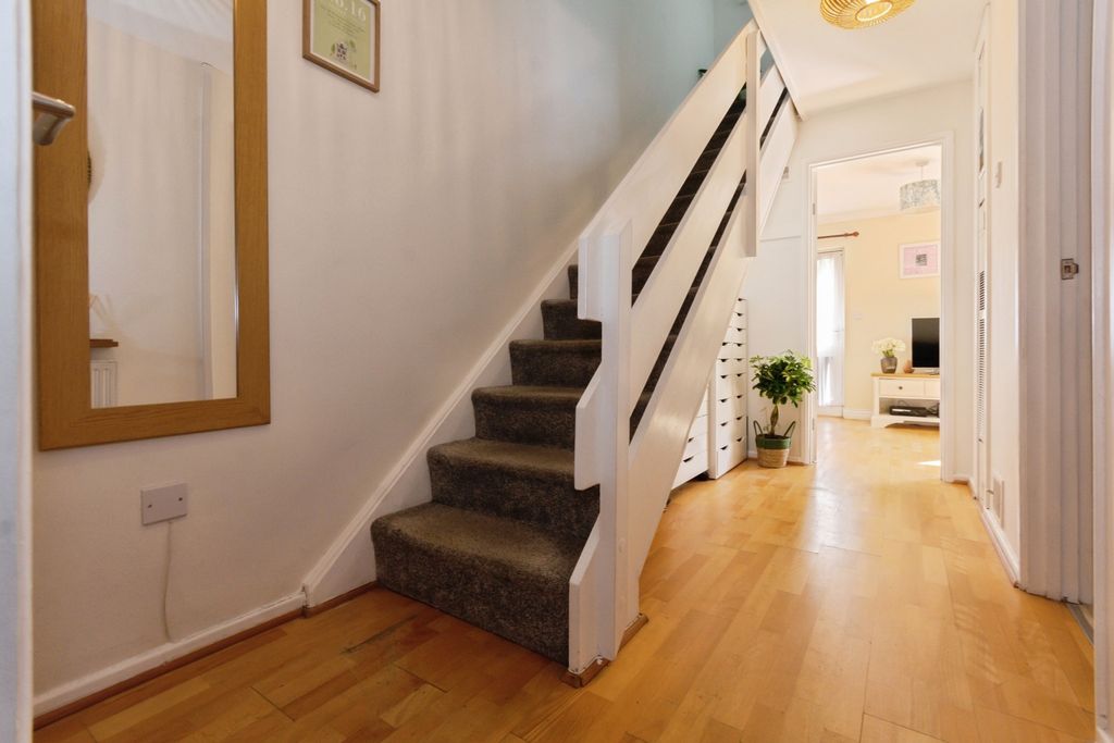 Property photo 3 of 17 Hallway