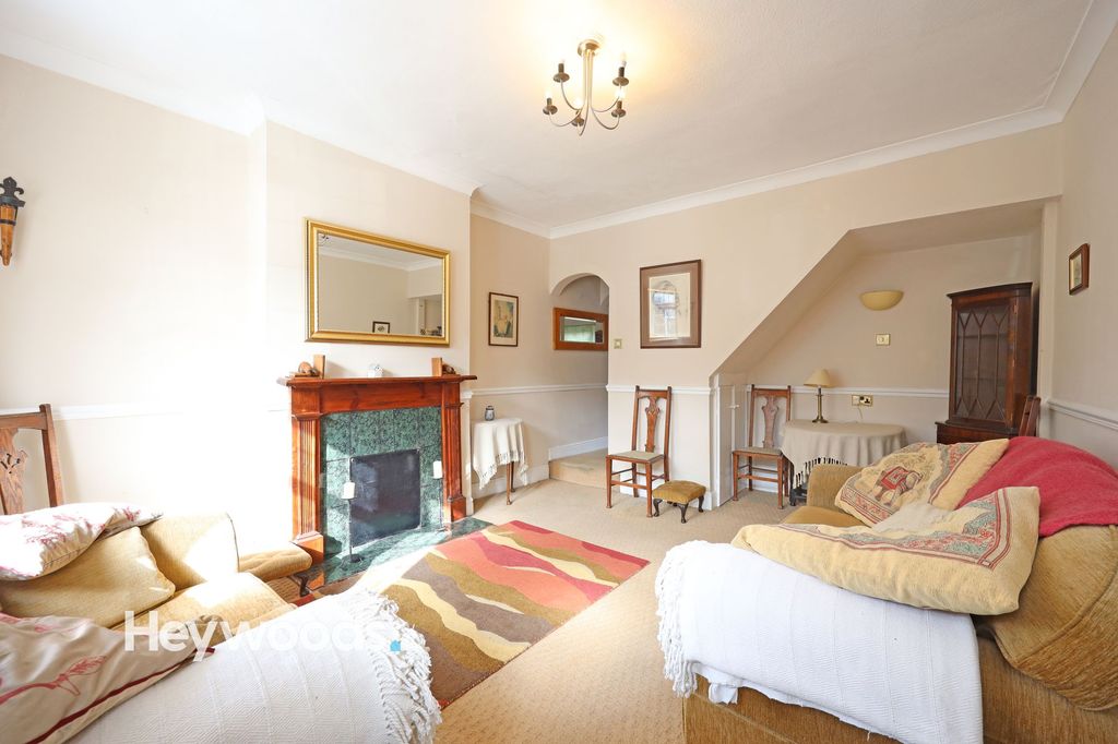 Property photo 2 of 18