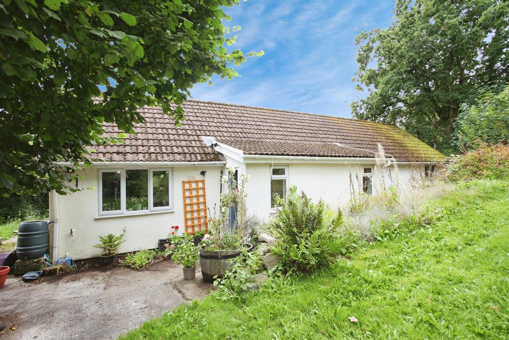 Property photo 3 of 34