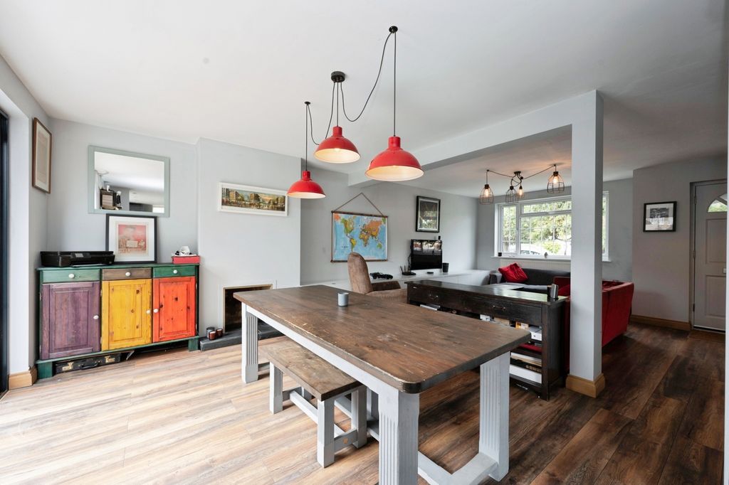 Property photo 3 of 16 Dining Area