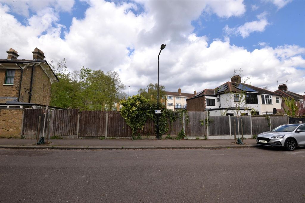 Property photo 1 of 4 1