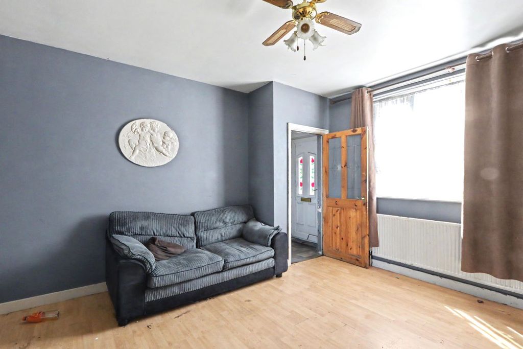 Property photo 3 of 16