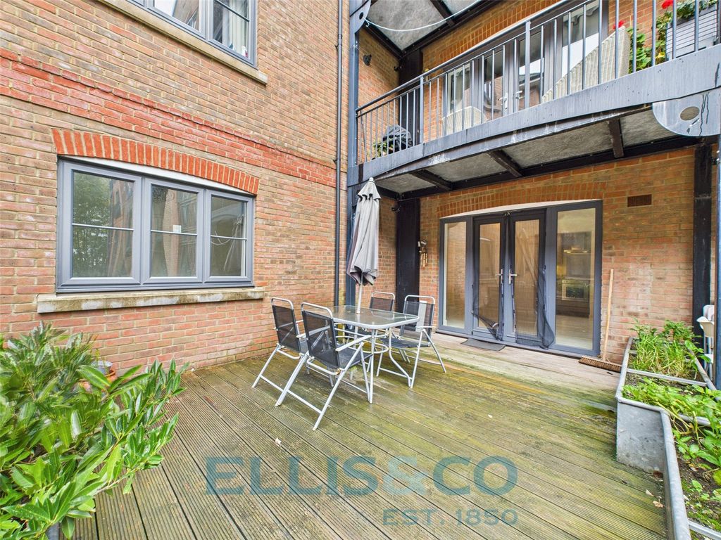 Property photo 1 of 15 Picture No. 25