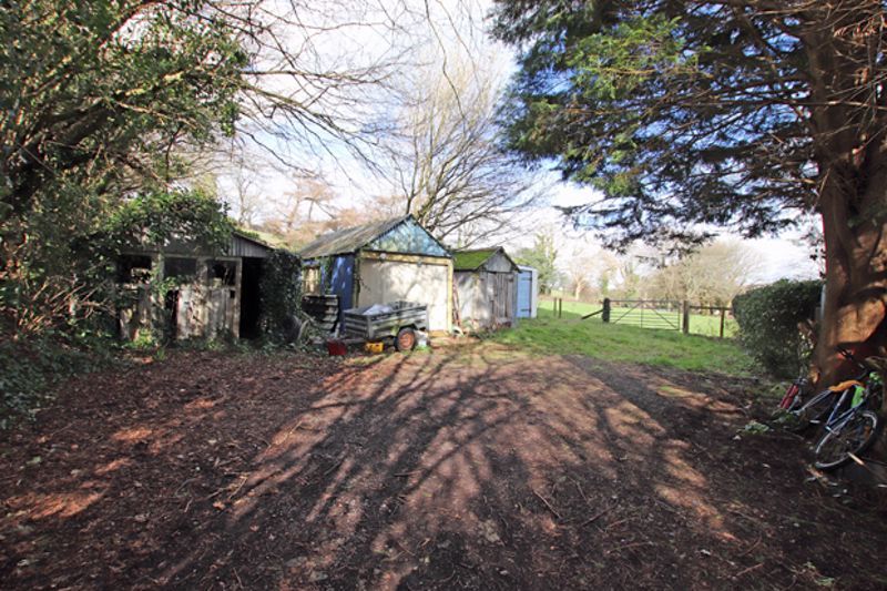 Property photo 3 of 8 Photo 3