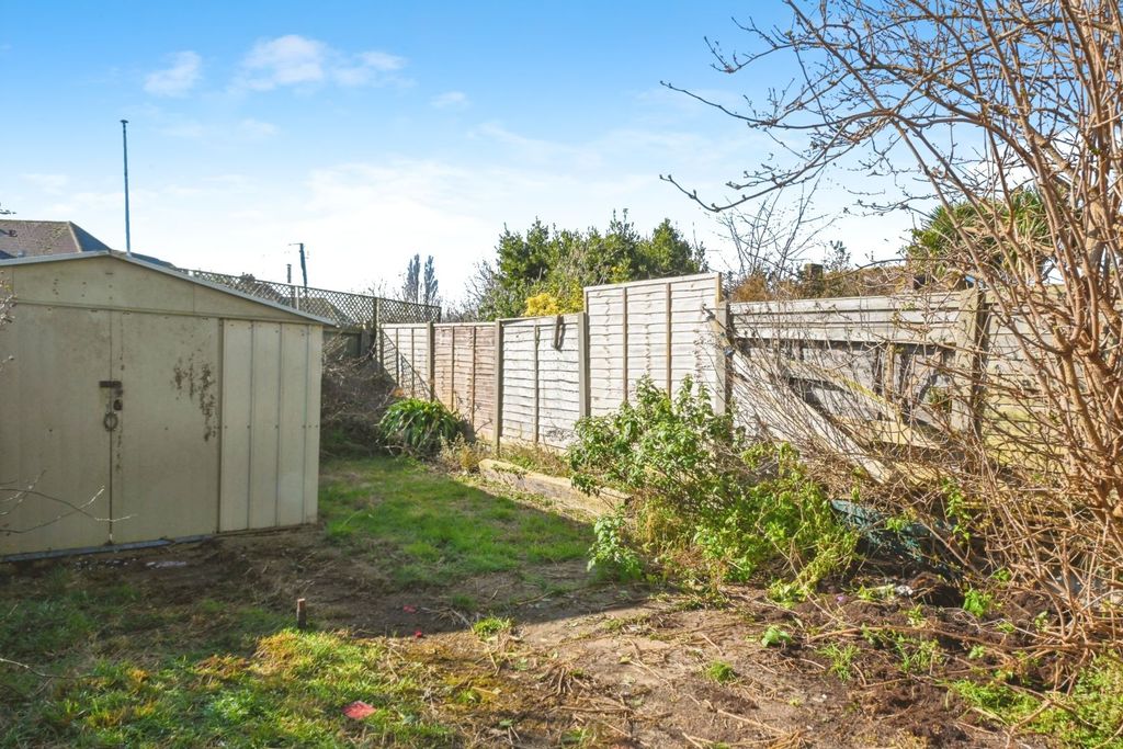 Property photo 2 of 20