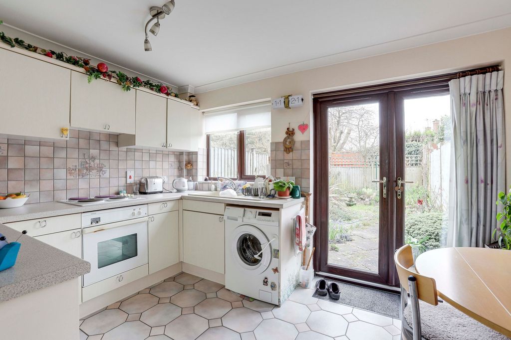 Property photo 3 of 14