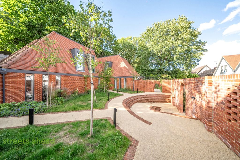 Property photo 1 of 8 71A39829-E82E-49d...