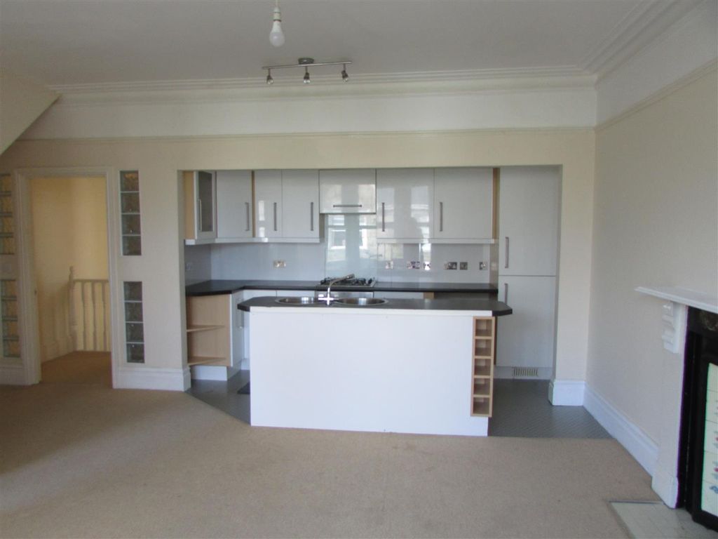 Property photo 2 of 11 Kitchen Area