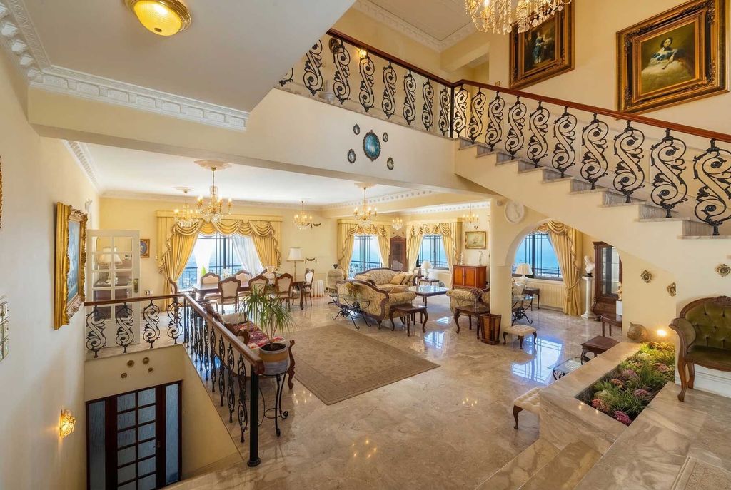 Property photo 2 of 30