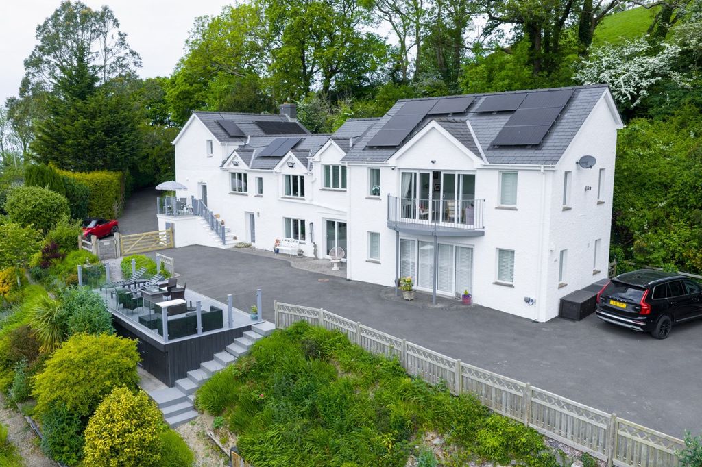 Property photo 1 of 70