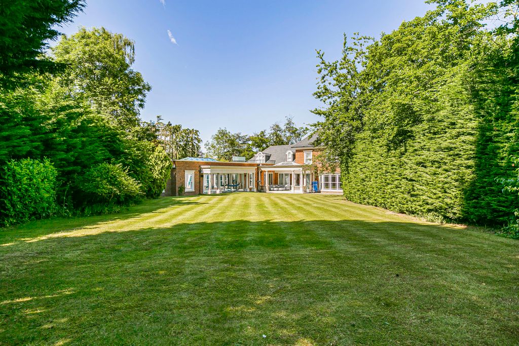 Property photo 2 of 44