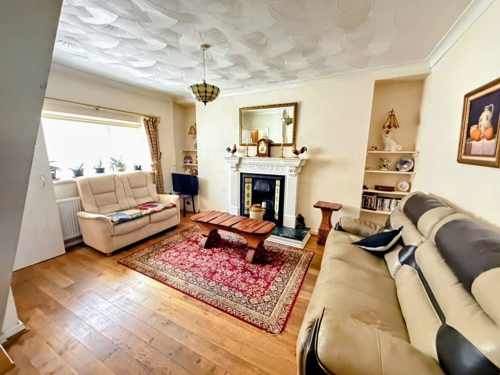Property photo 3 of 15