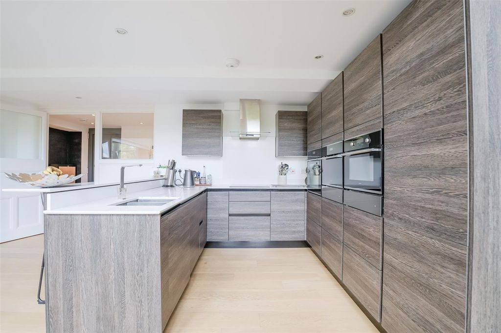 Additional image 20 of 3 bed flat for saleThe Old Library, Leamington Spa CV31