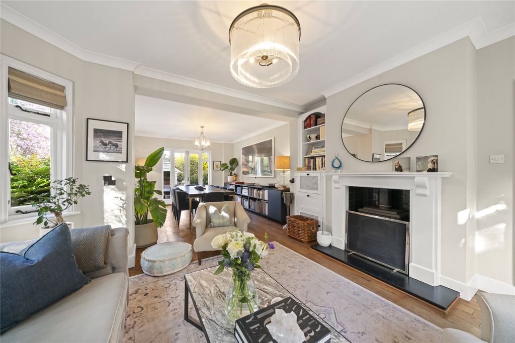 Property photo 2 of 28 Picture No. 16