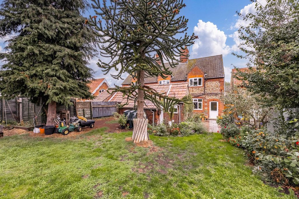 Property photo 2 of 16