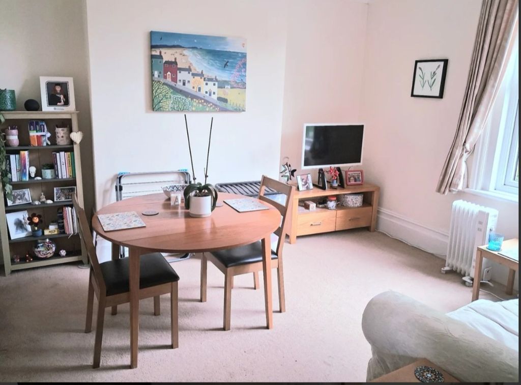 Property photo 3 of 8 Sitting Room