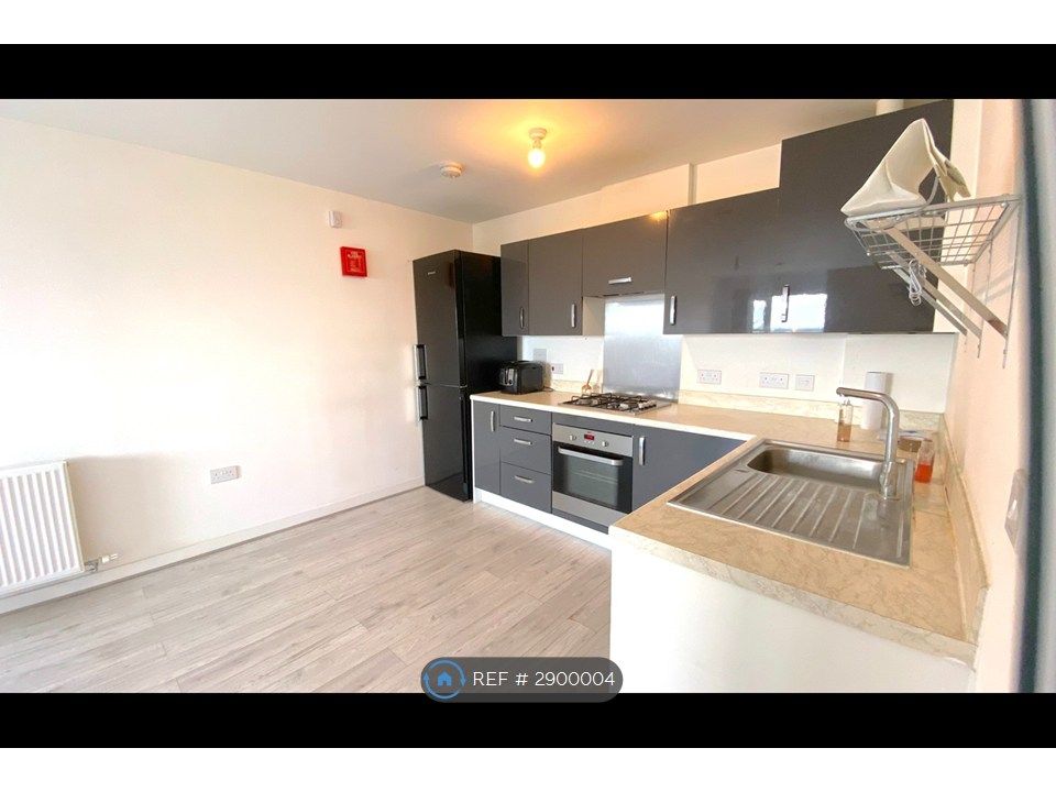 Property photo 3 of 13 Kitchen Area