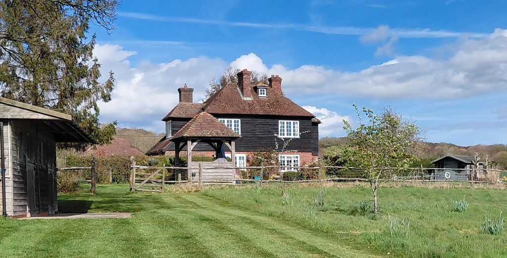 Property photo 1 of 35