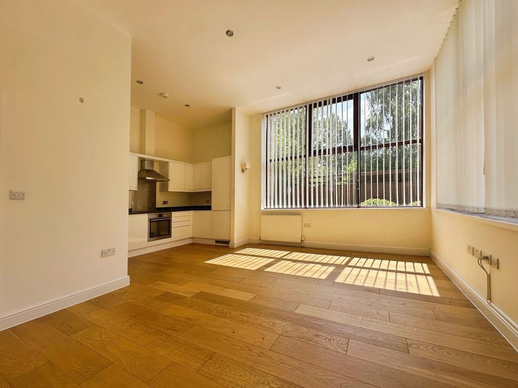 Property photo 3 of 9 Pbox-Img.Jpg