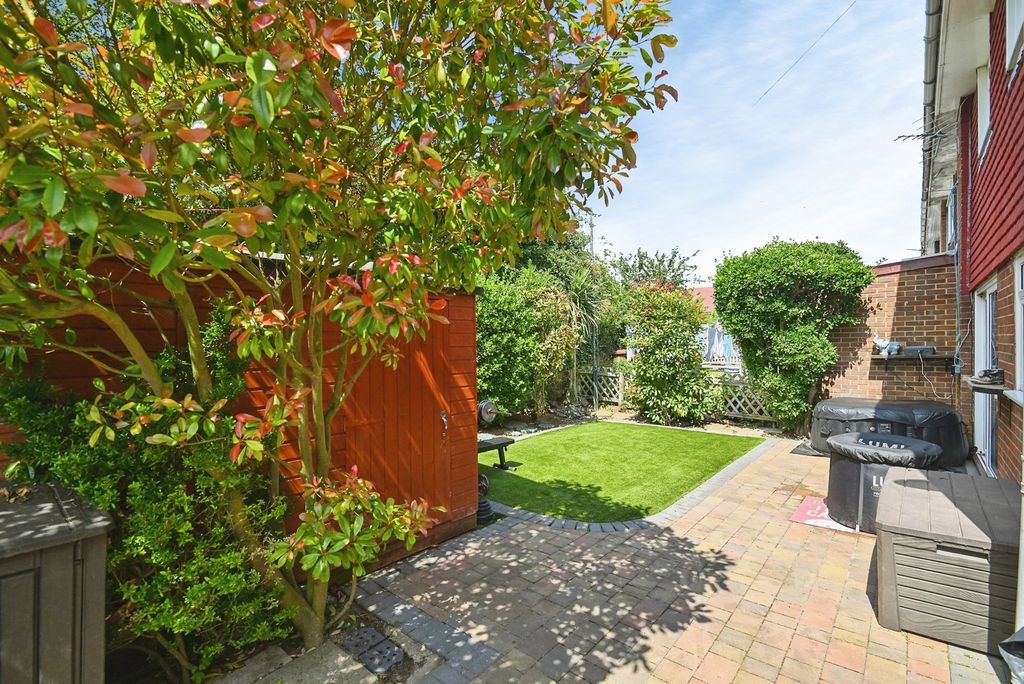 Property photo 2 of 36 Pbox-Img.Jpg