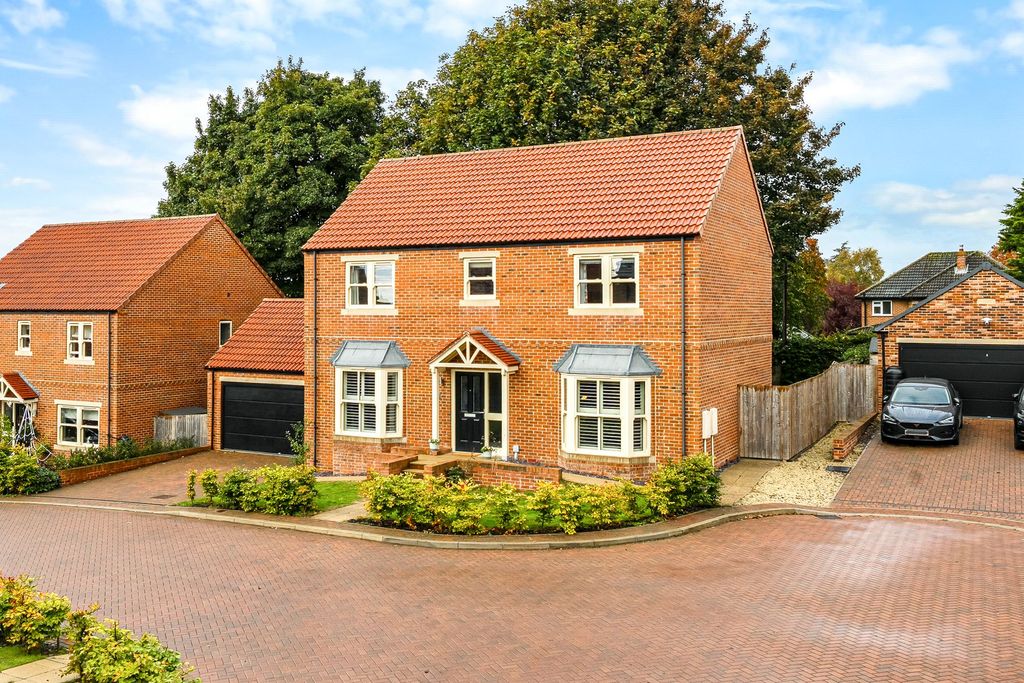 Property photo 1 of 23