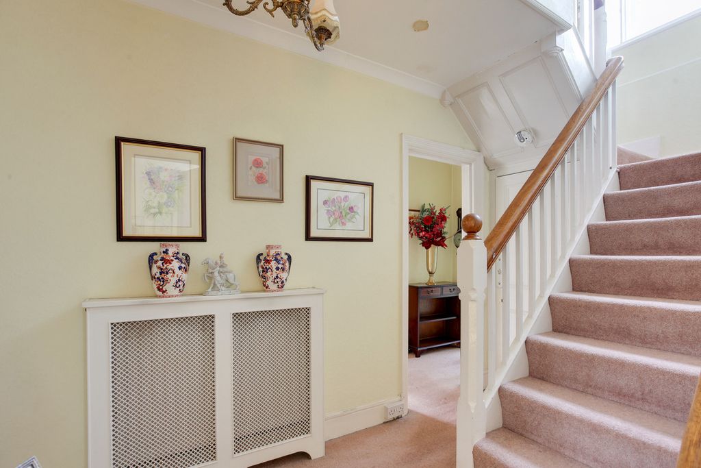 Property photo 2 of 24