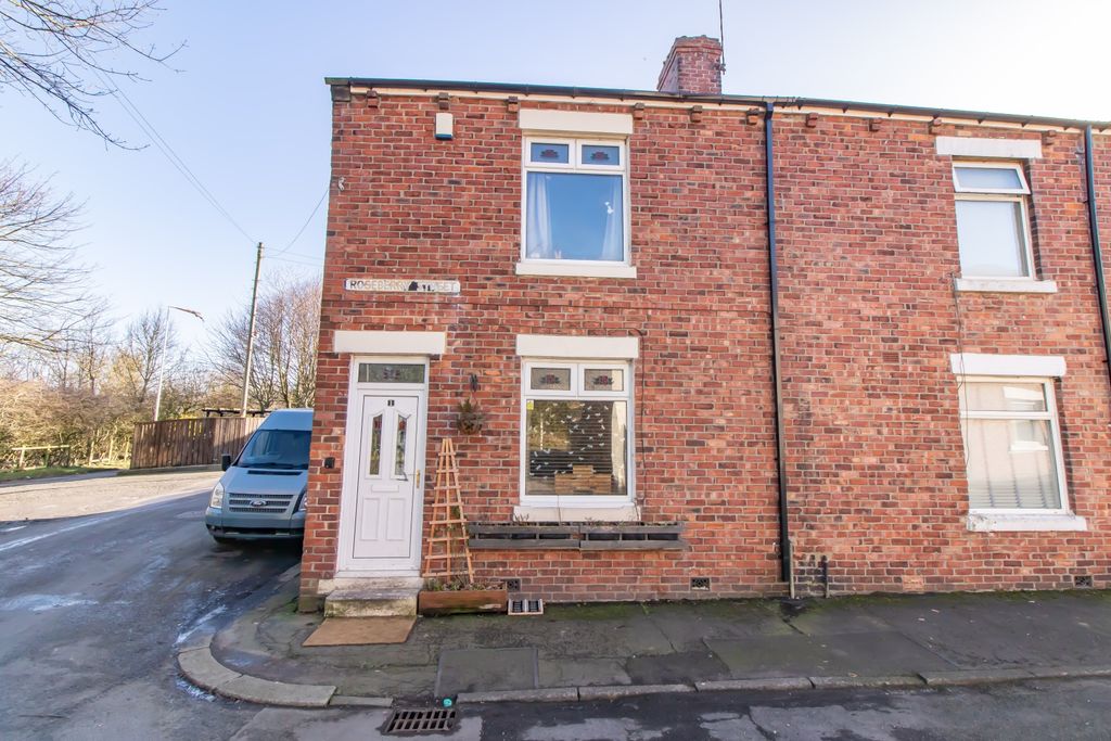 Property photo 1 of 19 Front View