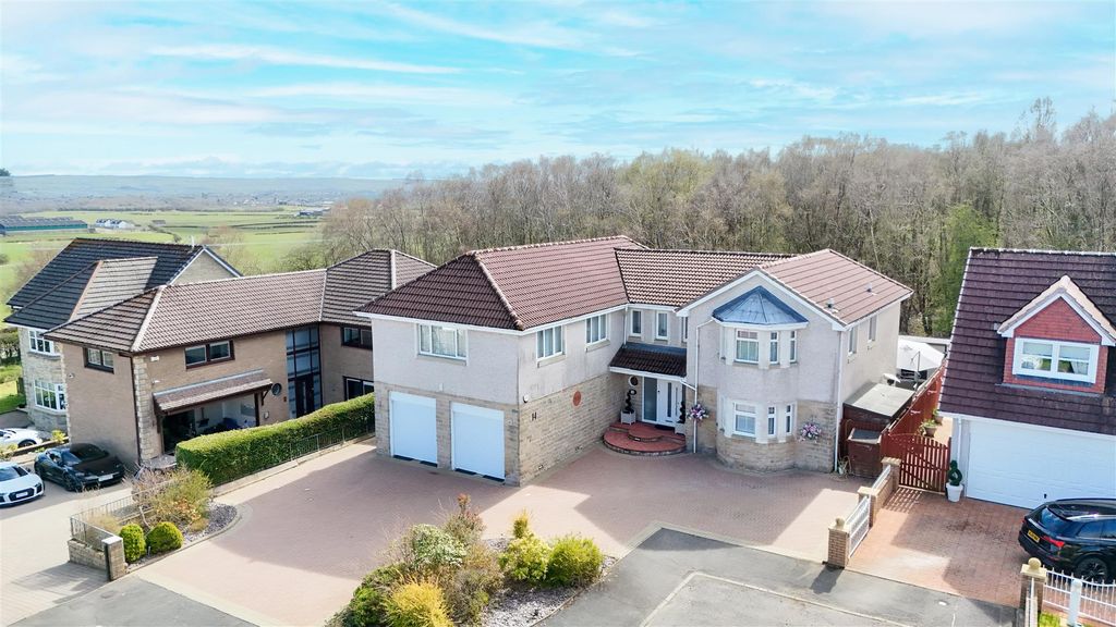 Property photo 1 of 51 External