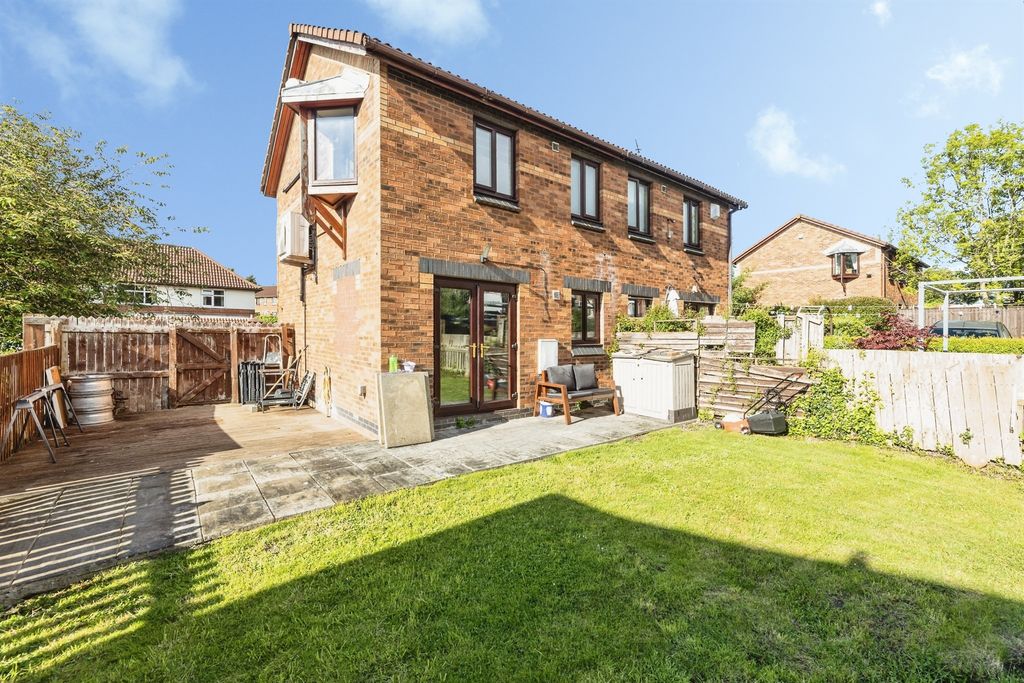 Property photo 2 of 16