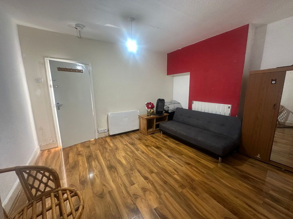 Property photo 1 of 4