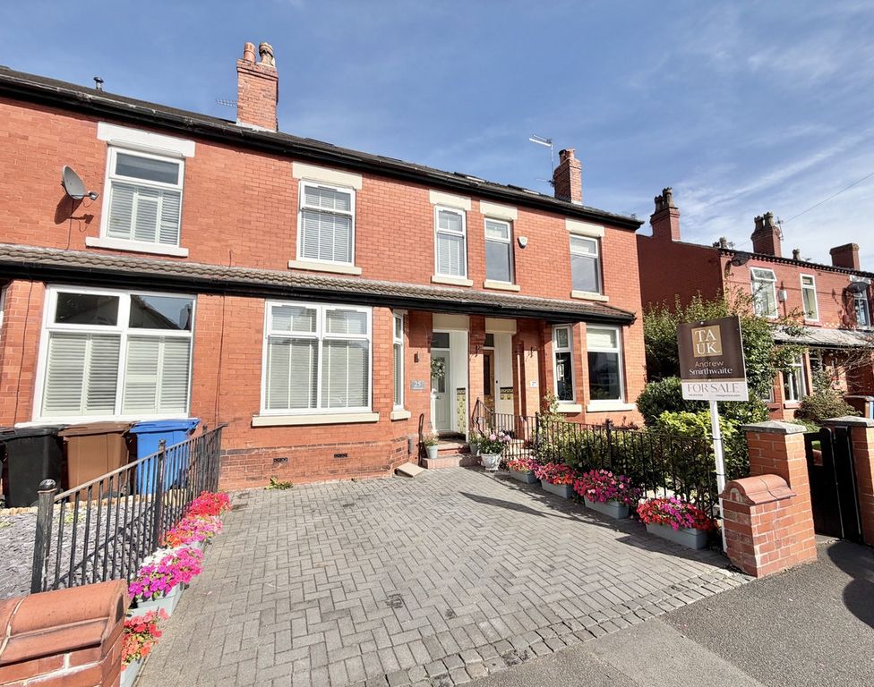 Property photo 1 of 32