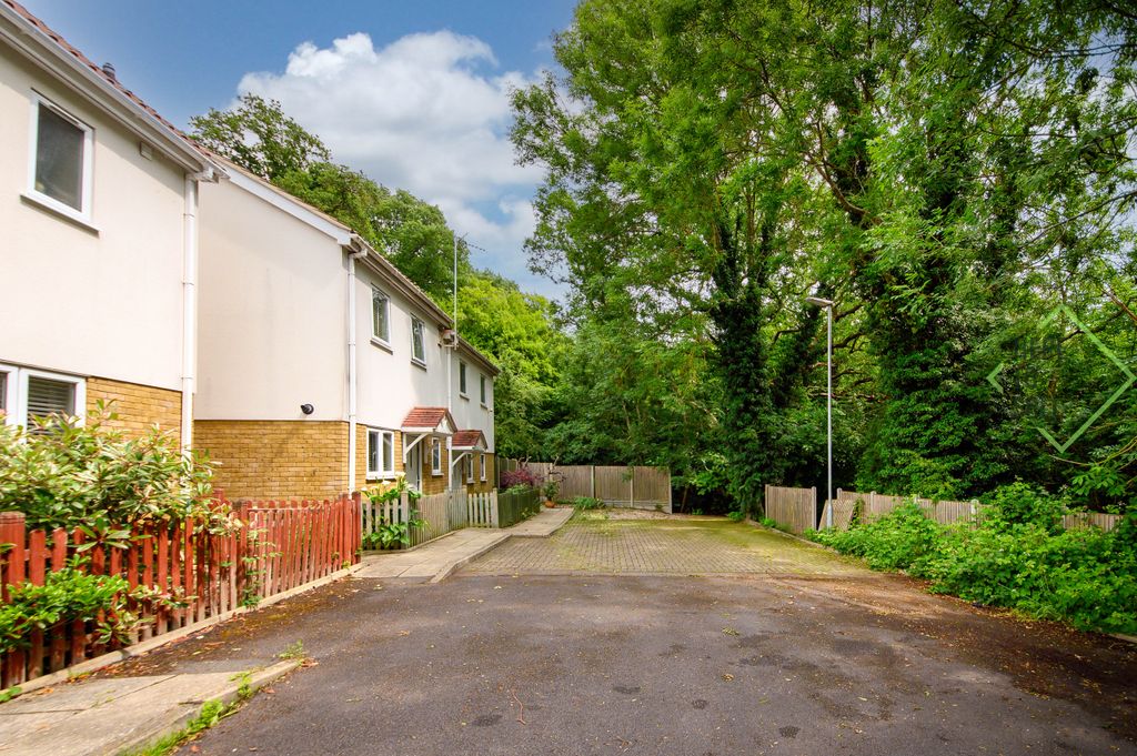 Property photo 1 of 22 Parking