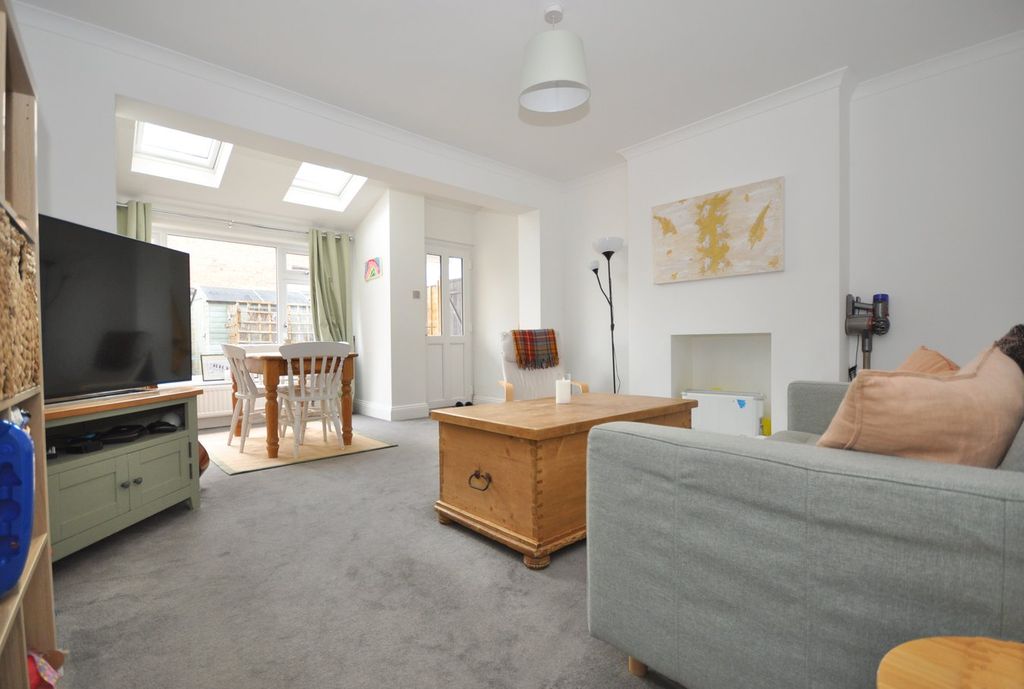 Property photo 2 of 11